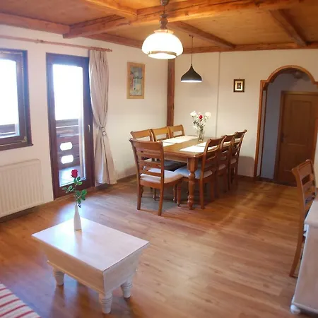 Apart, The Alpine House Koritno Bled Apartman *