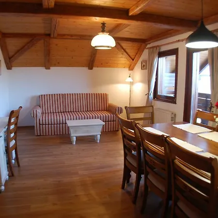 Apart, The Alpine House Koritno Bled Apartman *