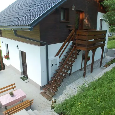 Apart, The Alpine House Koritno Bled Apartman *